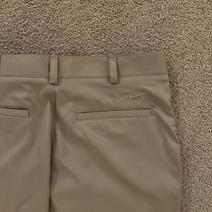 Men’s Nike Cargo Athletic slacks